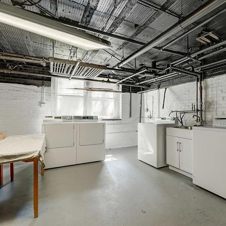 Stylish Studio Mckinley Beach - Brady St Lowr East Apartment Milwaukee Bagian luar foto